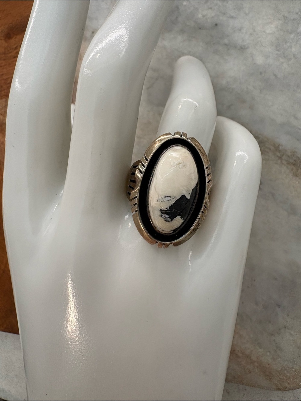 Vintage P. Sanchez Navajo Black & White Stone Sterling Silver Ring - Size 7.5